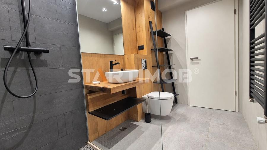 Apartament cu 2 camere decomandat, mobilat în Tractorul