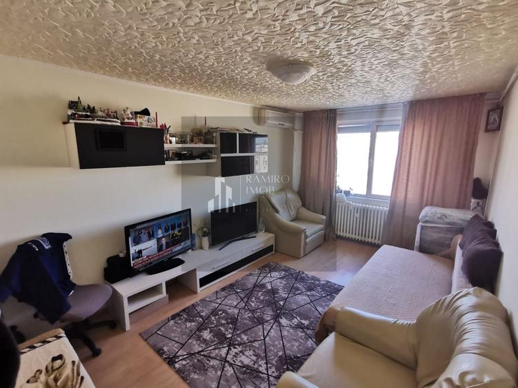 Apartament cu 3 camere decomandat, mobilat în Rahova