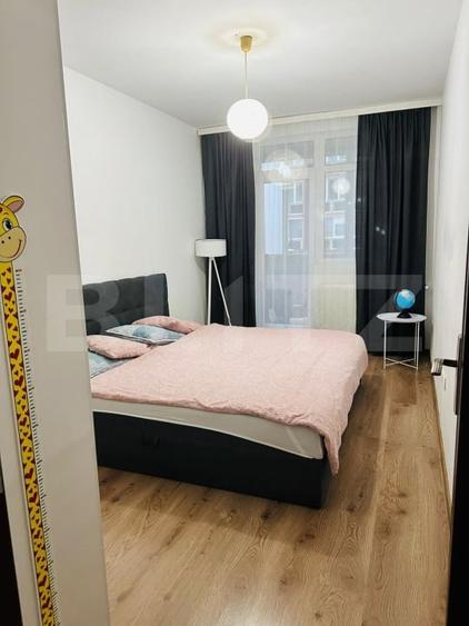 Apartament cu 3 camere semidecomandat, mobilat în Iris