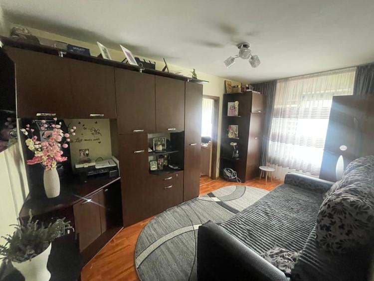 Apartament 2 camere, 32 mp, Valea Roșie, zona Caracal - 1