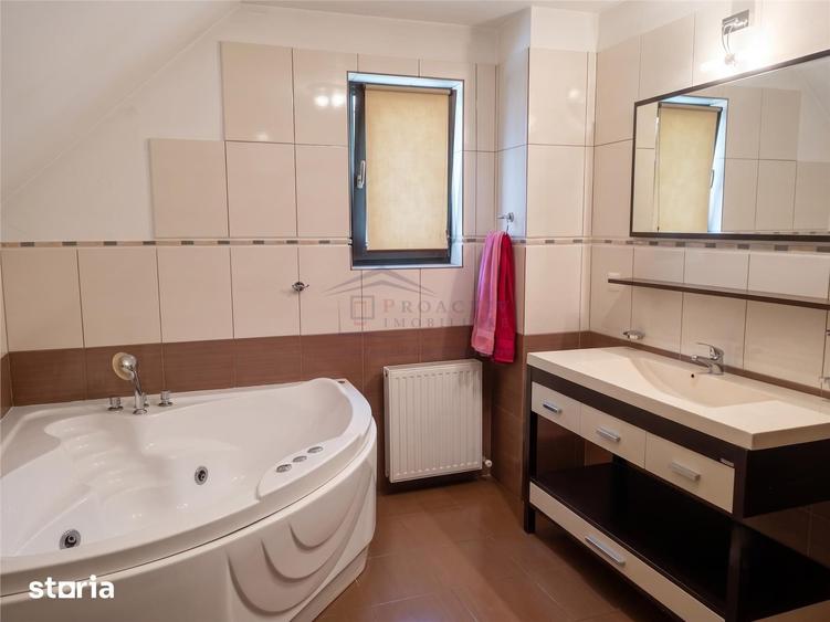 Casă cu 5 camere cu Teren 407 Mp în Șcheia