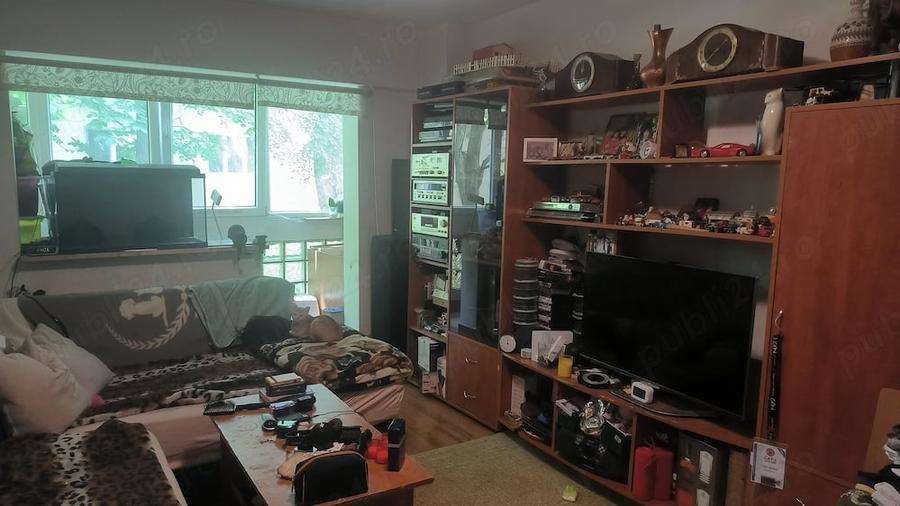 Apartament cu 3 camere decomandat în Drumul Taberei