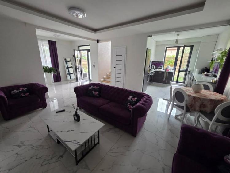 Casă cu 4 camere cu Teren 200 Mp în Gruia
