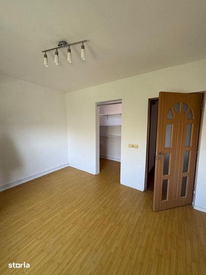 Apartament cu 3 camere în Traian