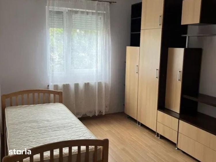 Apartament cu 3 camere semidecomandat în Mărăști