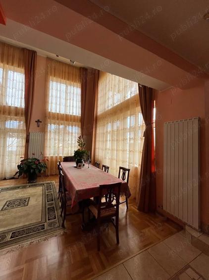Casă cu 6 camere cu Teren 1200 Mp în Central