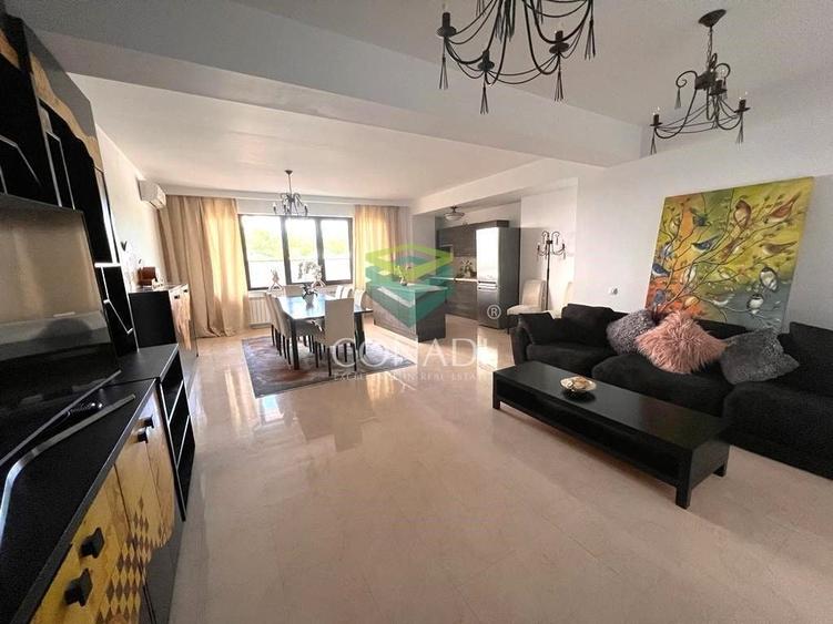 Apartament cu 4 camere decomandat în Băneasa