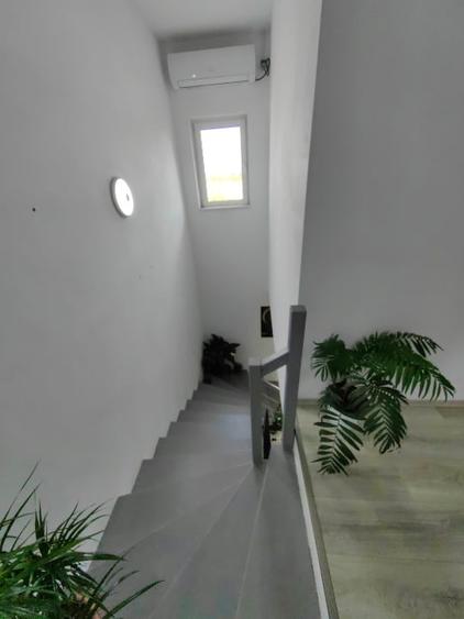 Duplex cu 3 camere cu Canalizare în Moșnița Nouă
