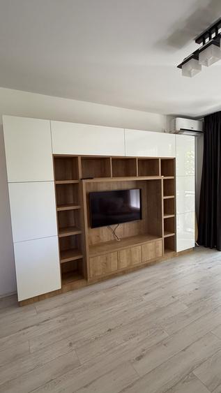 Apartament cu 3 camere decomandat în Exterior Vest