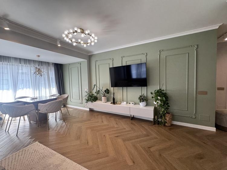 Apartament cu 3 camere semidecomandat, mobilat în Florești