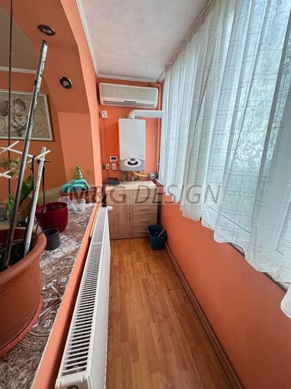 Apartament cu 3 camere decomandat, mobilat în Girocului