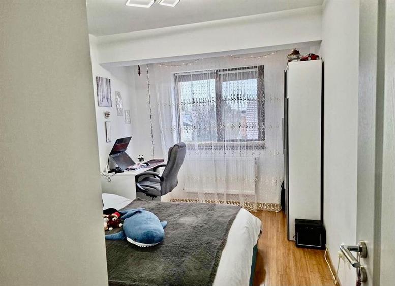 Apartament cu 3 camere decomandat în Cug