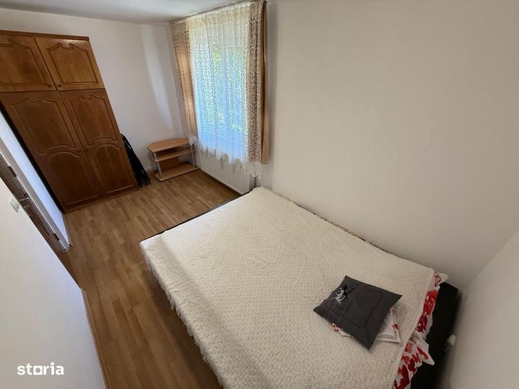 Apartament cu 3 camere semidecomandat în Central