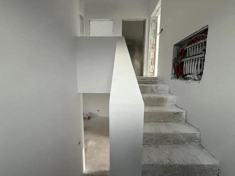Casă cu 4 camere cu Teren 300 Mp în Calea Urseni