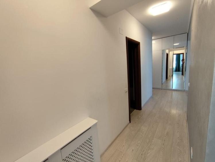 Apartament cu 3 camere decomandat, mobilat în Albert