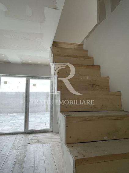 Casă cu 3 camere cu Canalizare în Nojorid
