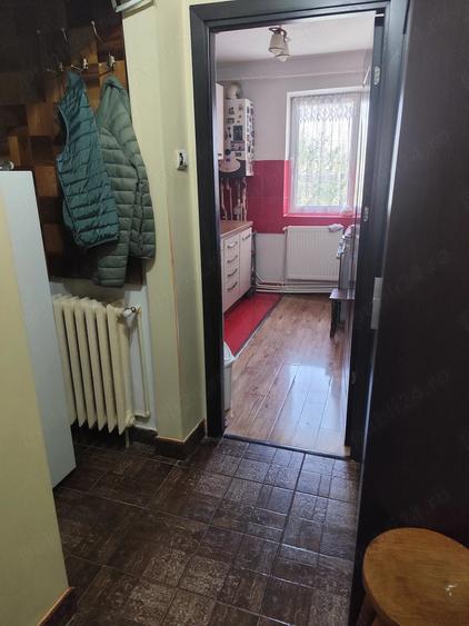 Apartament cu 3 camere decomandat în 9 Mai