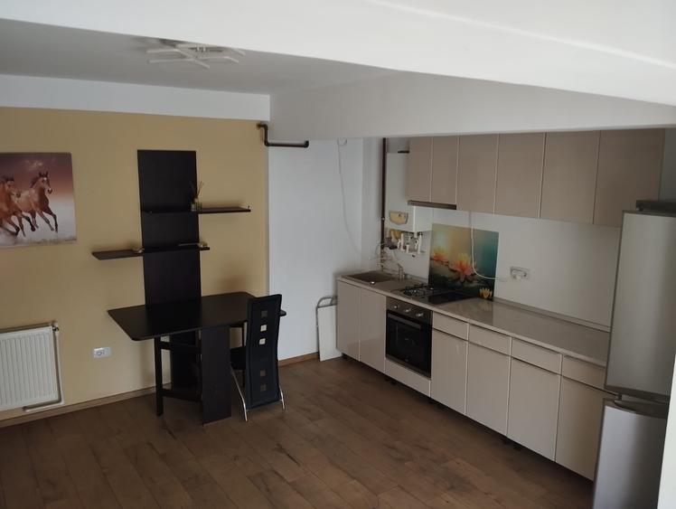 Apartament cu 2 camere semidecomandat în Energia