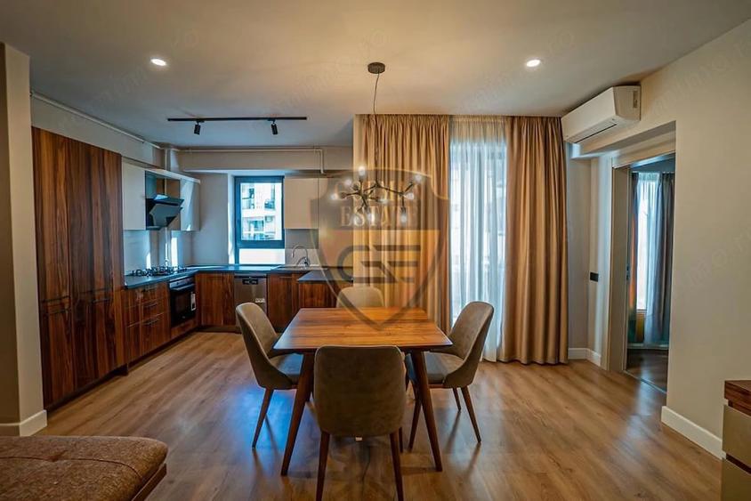 Apartament cu 2 camere decomandat în Universitate