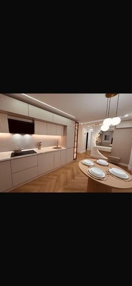 Apartament cu 4 camere în Petros