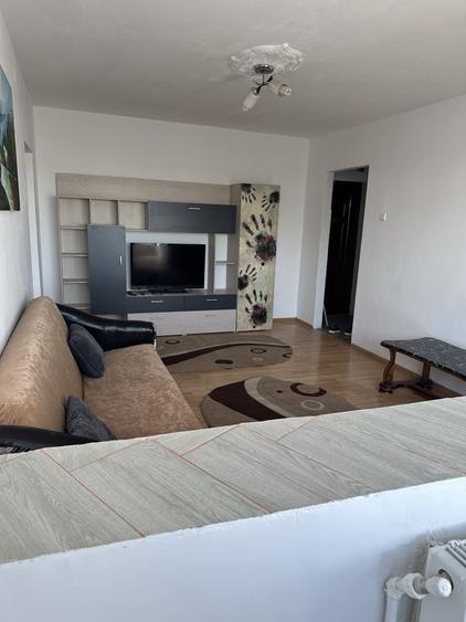 Apartament cu 2 camere semidecomandat în Exterior Vest