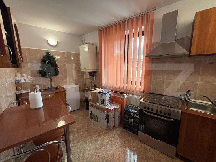 Spatiu comercial de inchiriat - 15