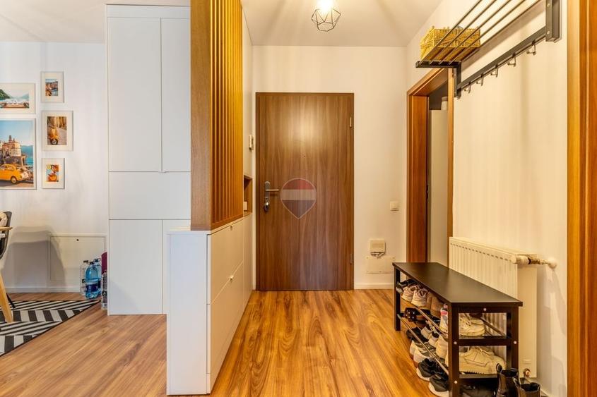 Apartament cu 2 camere decomandat, mobilat în Central