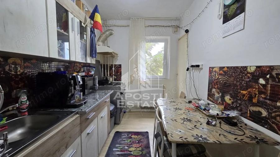 Apartament cu 2 camere decomandat în Lipovei