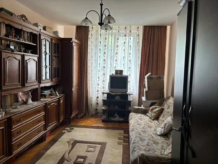 Apartament cu 2 camere decomandat în Teilor