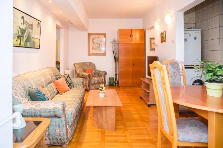 Apartament cu 2 camere semidecomandat în Floreasca