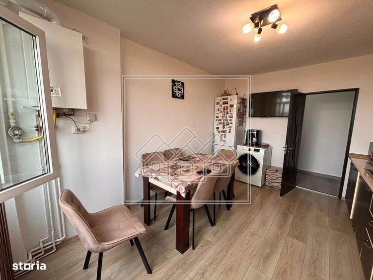 Apartament cu 2 camere decomandat în Vasile Aaron