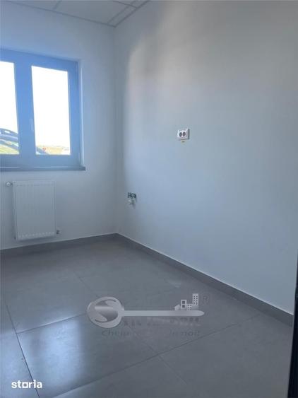 Spațiu comercial, de 160 mp, în Miroslava