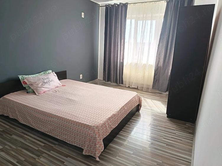 Apartament cu 3 camere decomandat în Patria