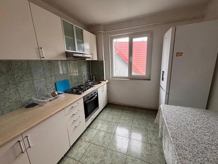 Apartament cu 4 camere decomandat în Tătărași