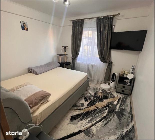 Apartament cu 3 camere decomandat în Canta