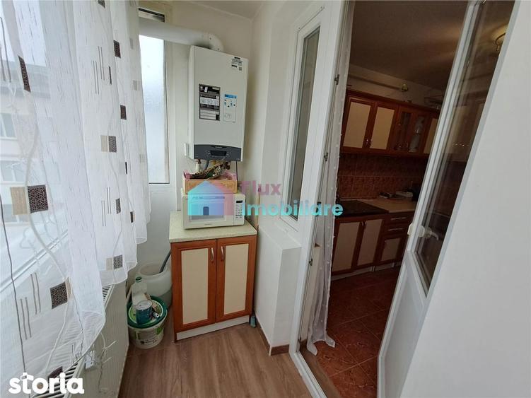 Apartament cu 2 camere decomandat în Precista