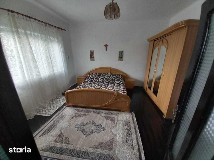 Casă cu 4 camere cu Teren 220 Mp în Buteni