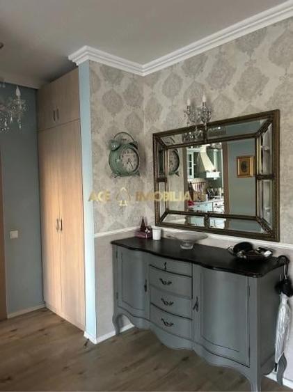 Apartament cu 4 camere decomandat, mobilat în Băneasa