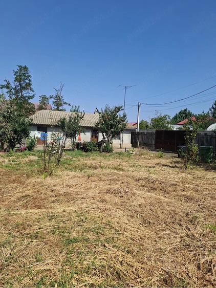 Casă cu 2 camere cu Teren 766 Mp în Poroschia