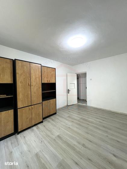Garsonieră în Micro 19