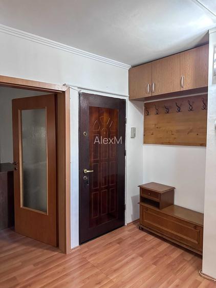 Inchiriez apartament cu 2 camere