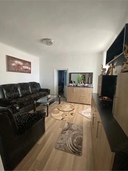 Casă cu 6 camere cu Teren 1273 Mp în Lița