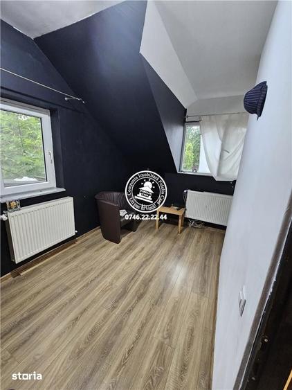 Casă cu 6 camere cu Teren 900 Mp în Aroneanu