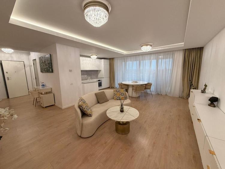 Apartament cu 4 camere decomandat, mobilat în Iancu Nicolae