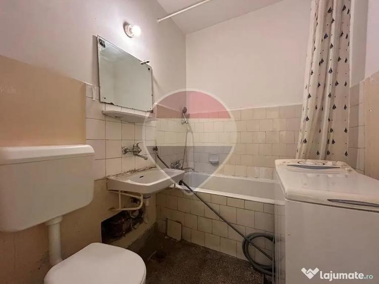 Apartament cu 2 camere semidecomandat în 1 Mai
