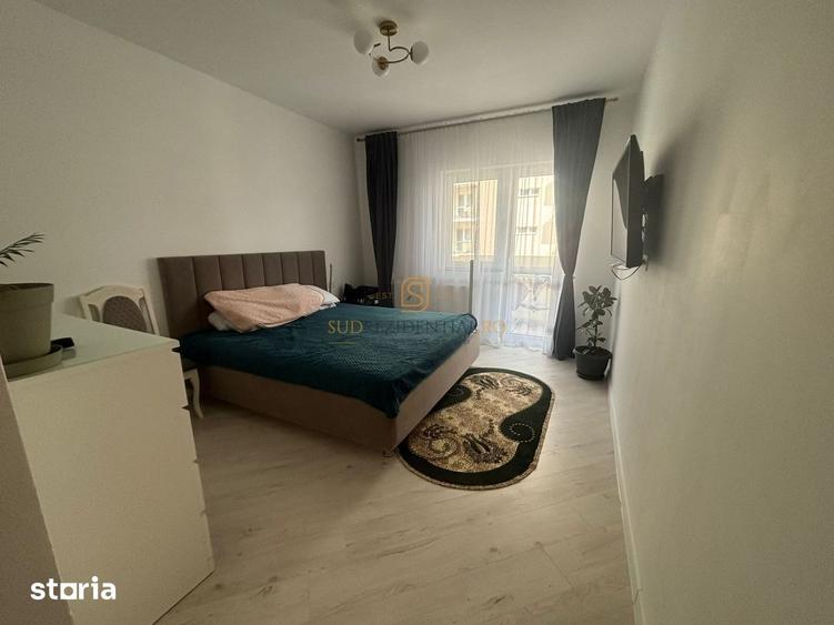 Apartament cu 3 camere, mobilat în Sud