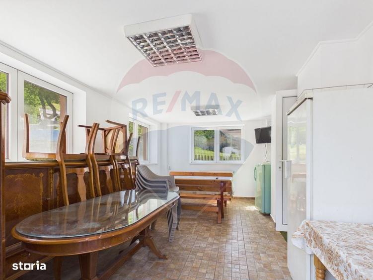 Casă cu 4 camere cu Teren 500 Mp în Moieciu