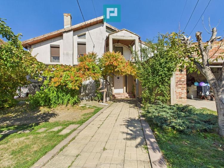 Casă individuală cu 5 camere cu Canalizare în Săcălaz