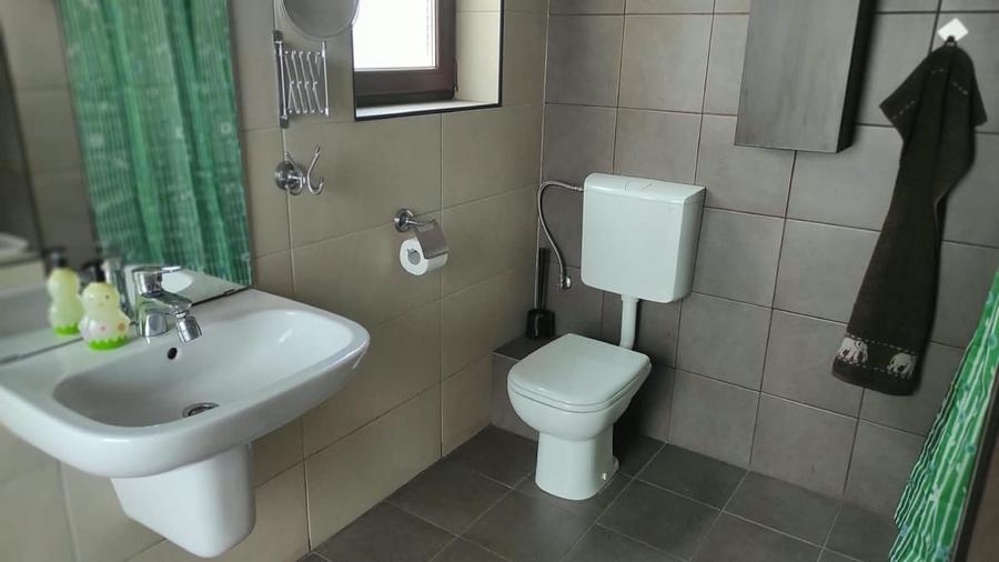 Casă cu Teren 60 Mp în Andronache