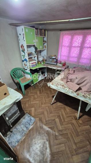 Casă cu 4 camere cu Teren 1244 Mp în Săliștea